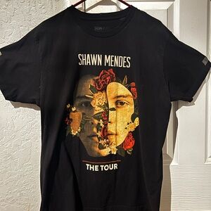 SHAWN MENDES TOUR TEE - Men’s Large Official World Tour
